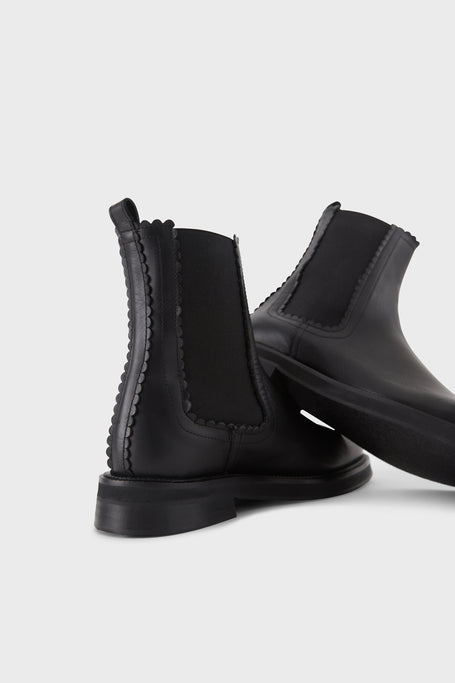 Chelsea Boot