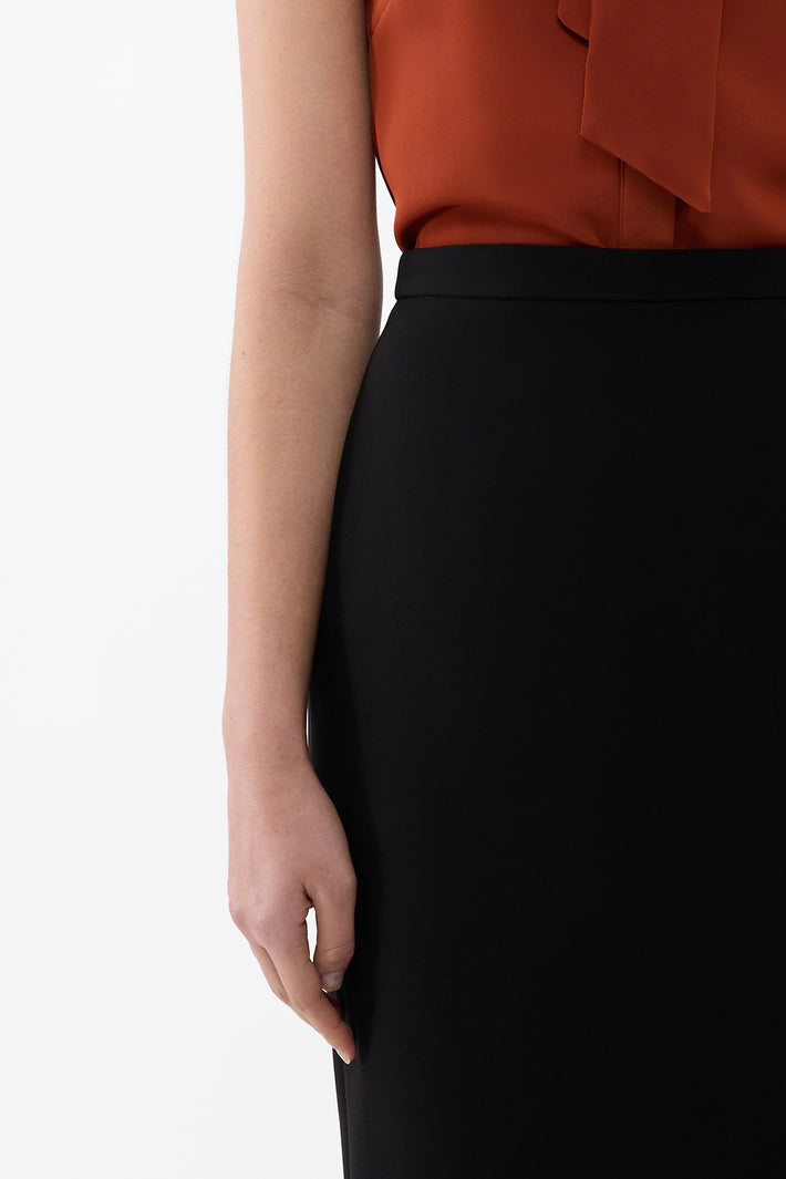 Signature Crepe Pencil Skirt