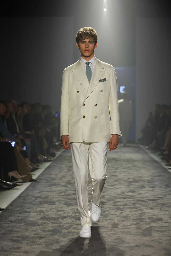 Look 3