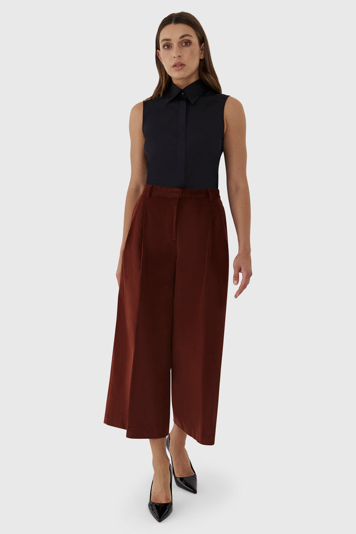 Nerridah Sleeveless Shirt