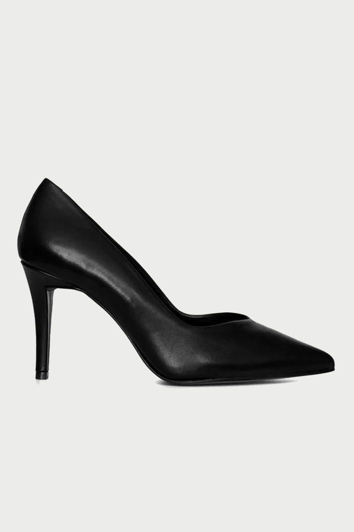 Esme Pump in Black